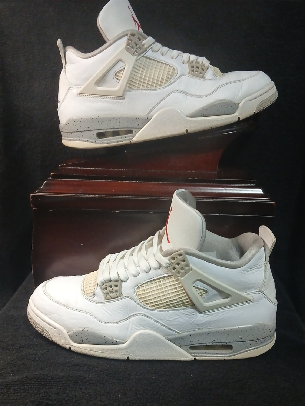 Nike Air Jordan 4 Retro. 2021. (WHITE OREO) Mens Size-10.5. 100% AUTHENTIC!